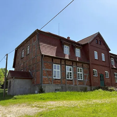 Проживание в семье Altes Gutshaus Schwiessel